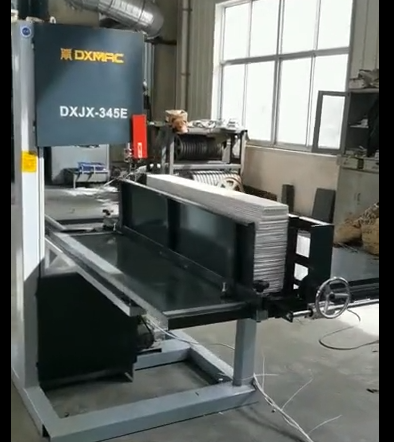 Multifunctional vertical cutting machine